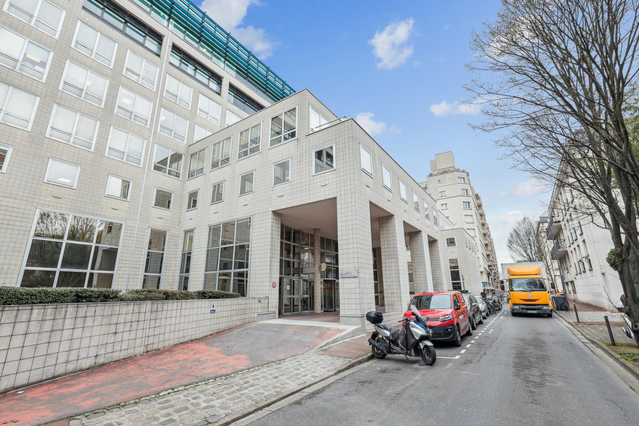 Bureau Issy-les-Moulineaux 684m² Location bureau Issy-les-Moulineaux Hauts-de-Seine OLBUR2530521 1